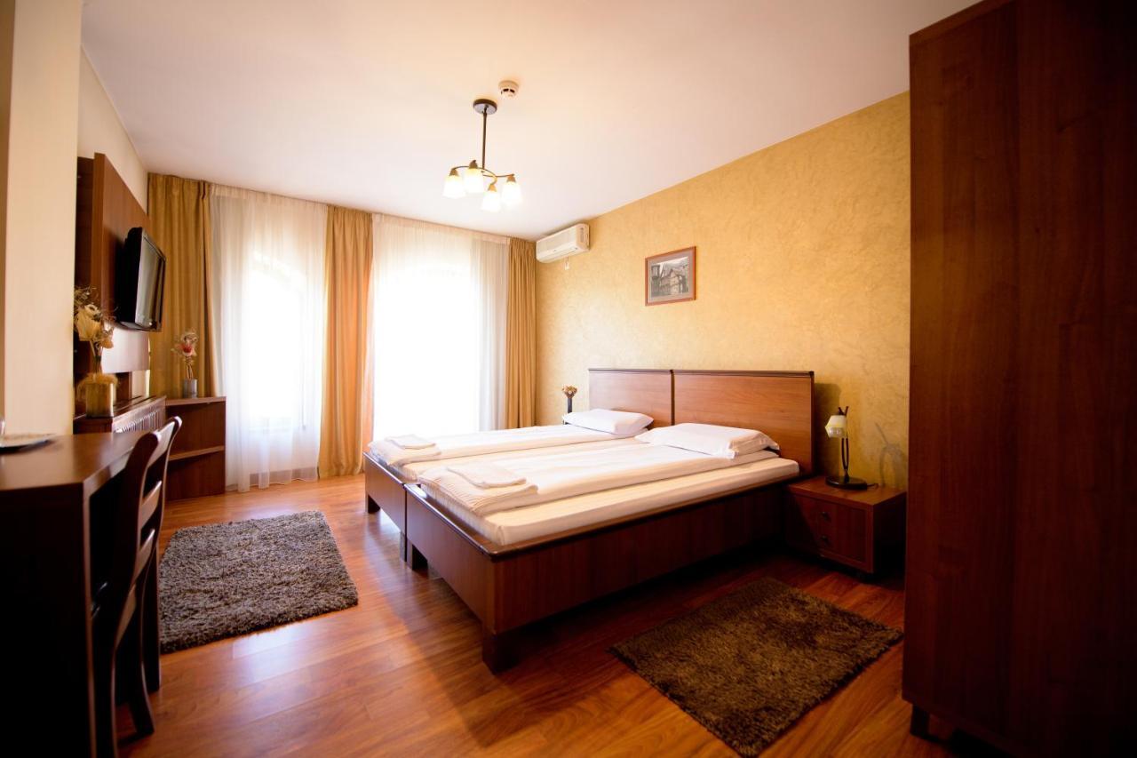 Pensiunea Normandia Timisoara Bagian luar foto